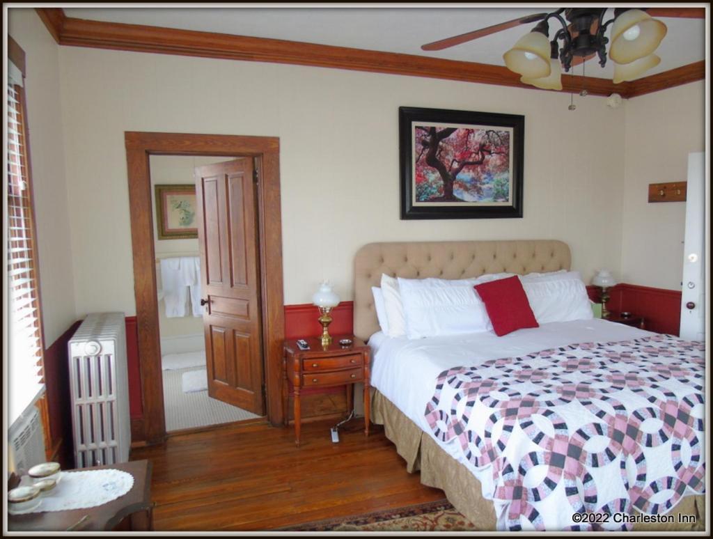 The Charleston Inn Hendersonville Nc Екстер'єр фото