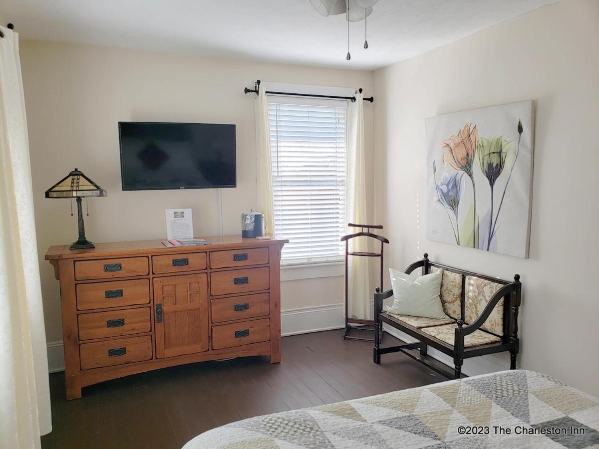 The Charleston Inn Hendersonville Nc Екстер'єр фото