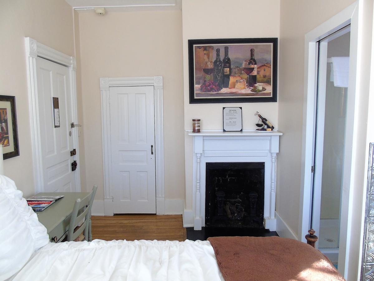 The Charleston Inn Hendersonville Nc Екстер'єр фото