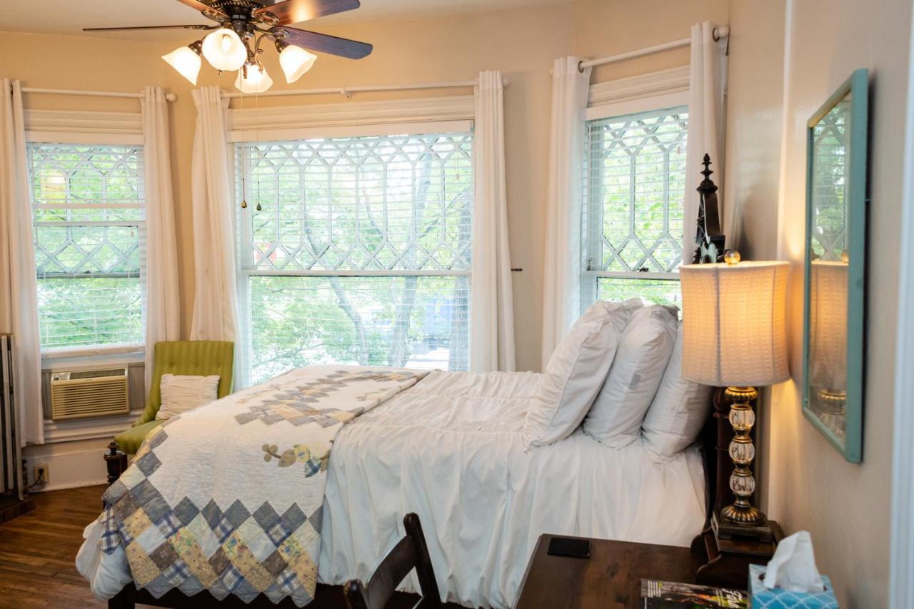 The Charleston Inn Hendersonville Nc Екстер'єр фото